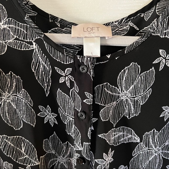 LOFT Outlet Floral Sleeveless Blouse with Ruffle Detail - Picture 2 of 3